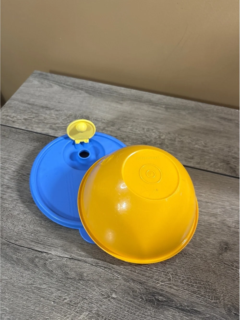 Vintage Tupperware Yellow Bowl with Blue Vent Lid